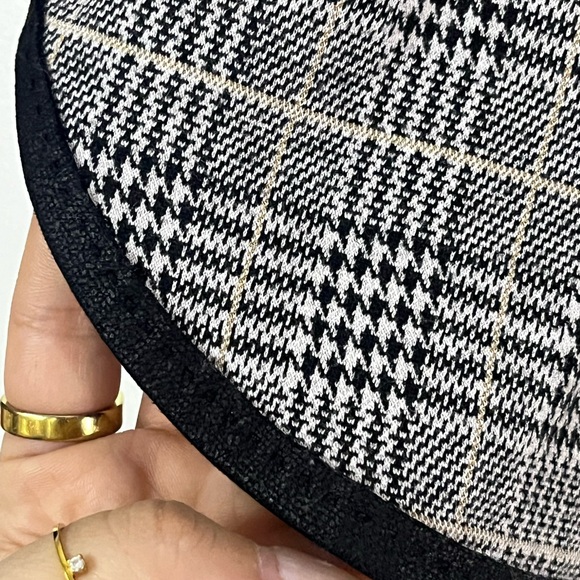 Max Edition Houndstooth Boxy Plaid Blouse leather hems - Picture 5 of 5